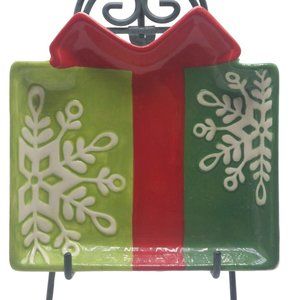 Christmas Gift Package Box Plate Candy Dish Holiday Red Green Snowflake 6 Inch